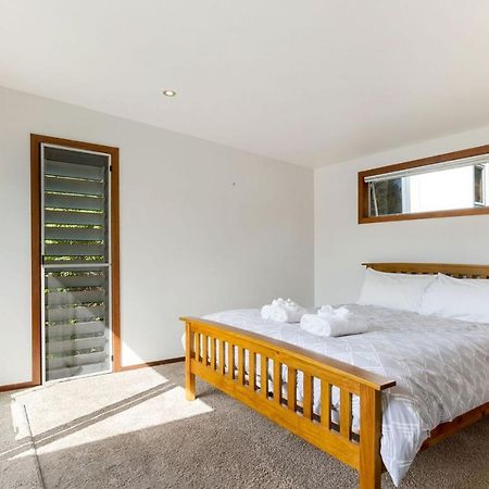 Karaka Sanctuary With Spa Pool By Waiheke Unlimited Oneroa Chambre photo