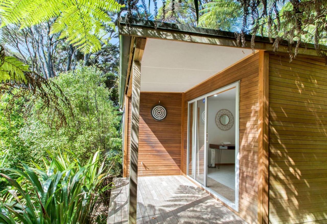 Karaka Sanctuary With Spa Pool By Waiheke Unlimited Oneroa Chambre photo