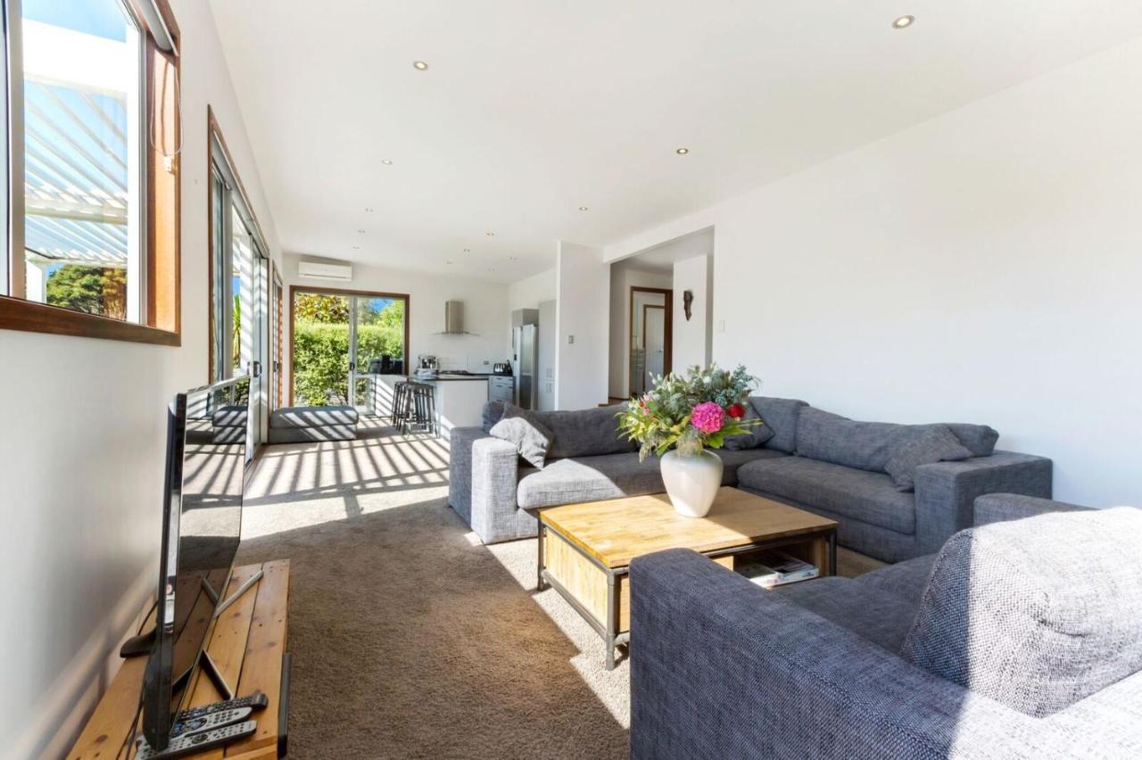Karaka Sanctuary With Spa Pool By Waiheke Unlimited Oneroa Chambre photo
