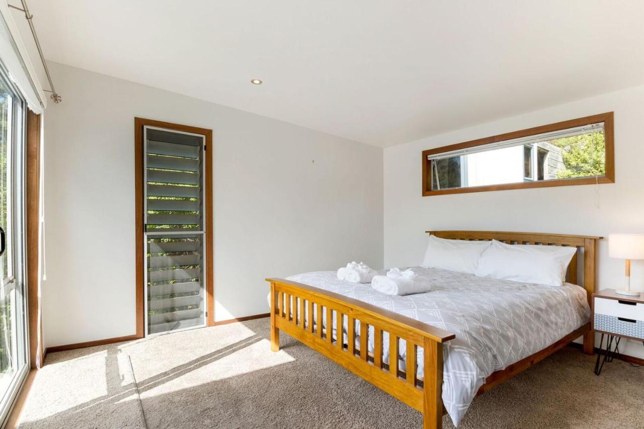 Karaka Sanctuary With Spa Pool By Waiheke Unlimited Oneroa Chambre photo