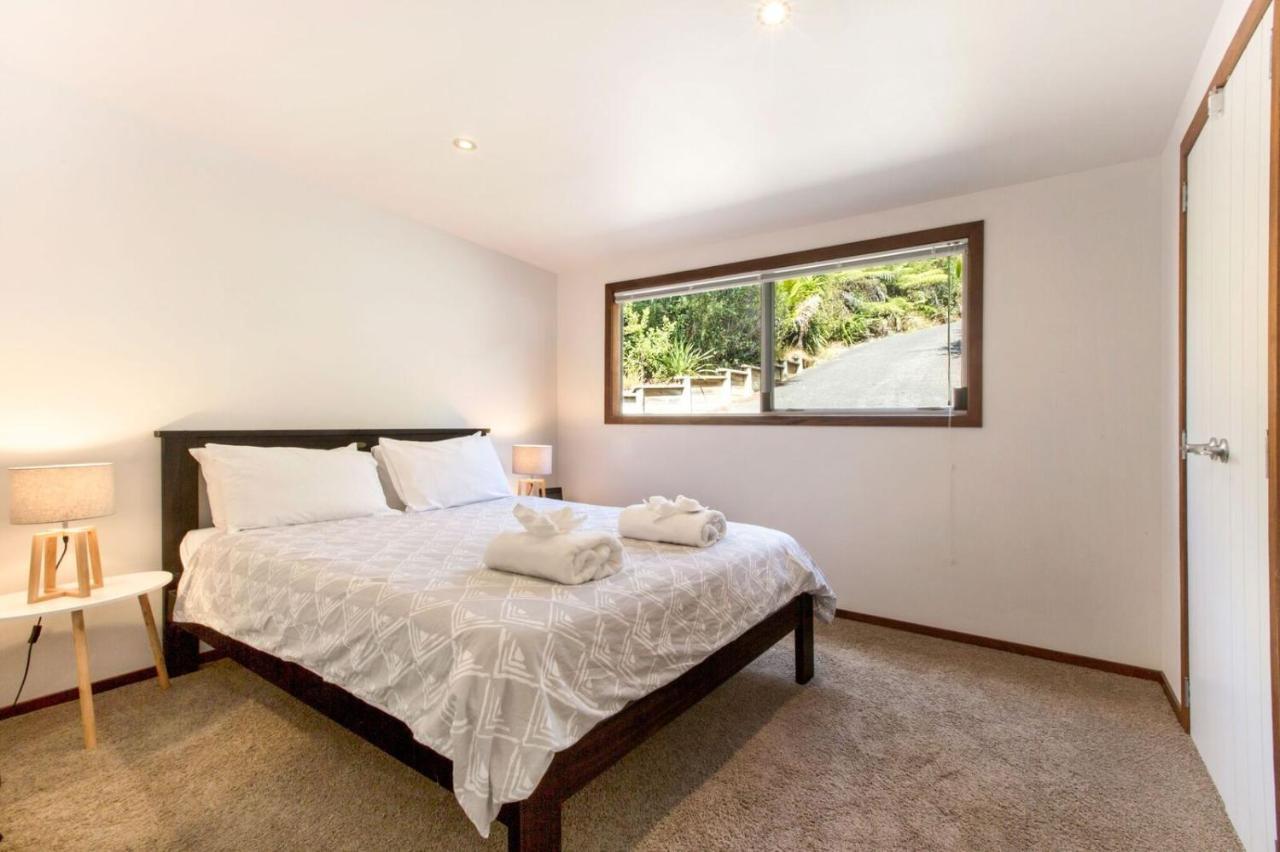 Karaka Sanctuary With Spa Pool By Waiheke Unlimited Oneroa Chambre photo