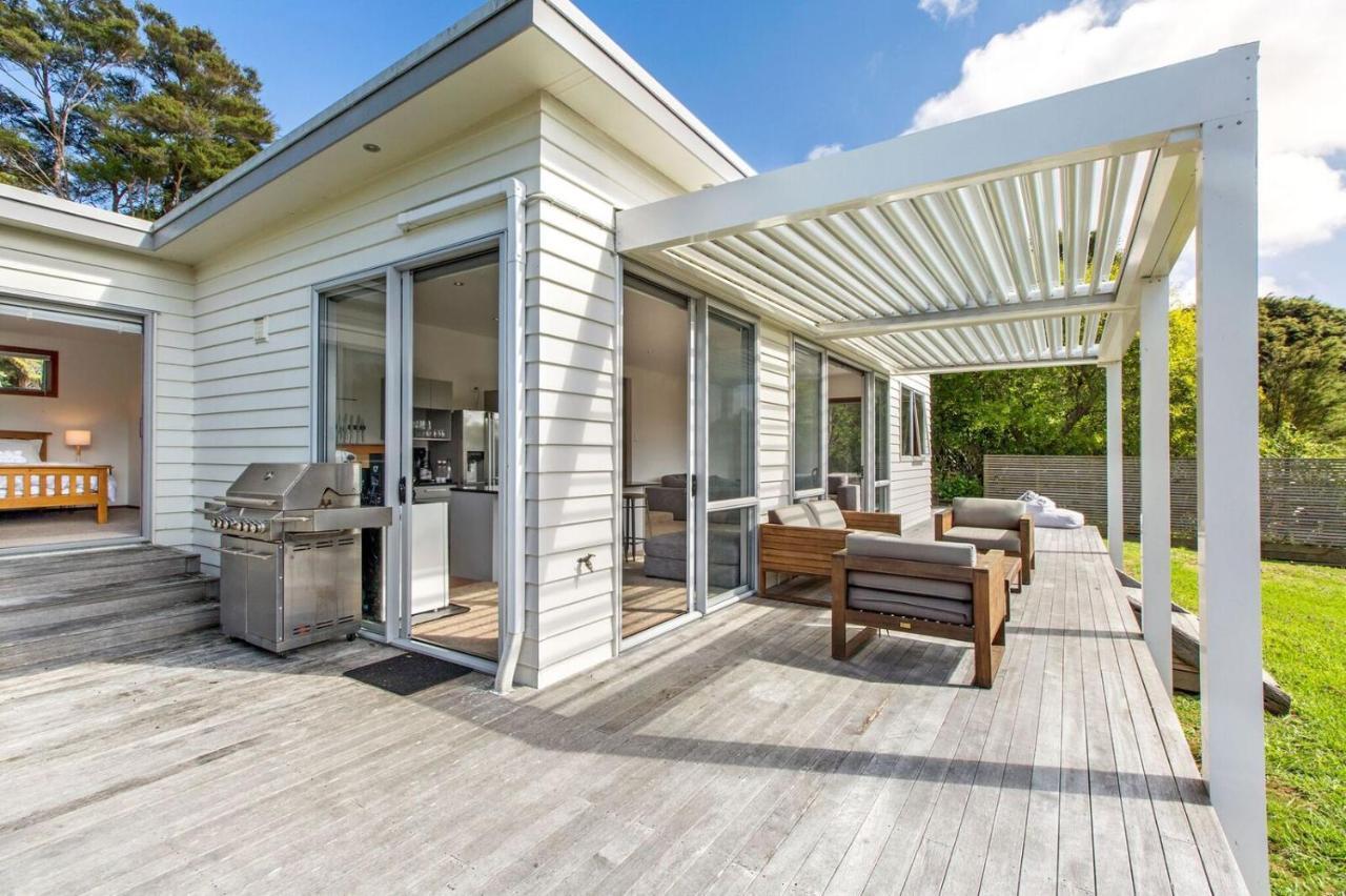 Karaka Sanctuary With Spa Pool By Waiheke Unlimited Oneroa Chambre photo